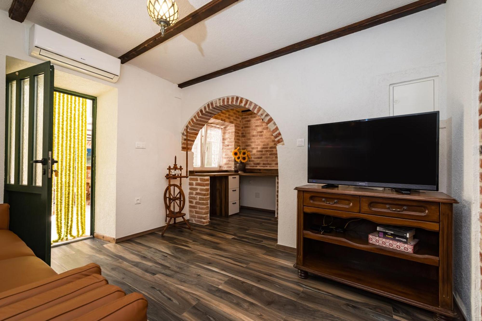 Stone House Villa ราชานาส ภายนอก รูปภาพ