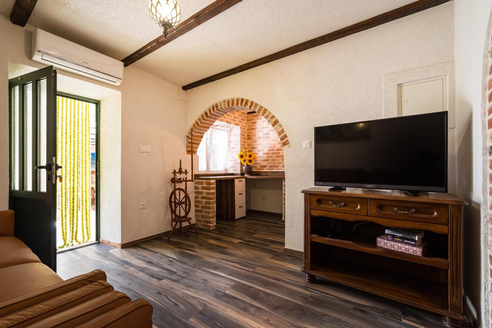 Stone House Villa ราชานาส ภายนอก รูปภาพ
