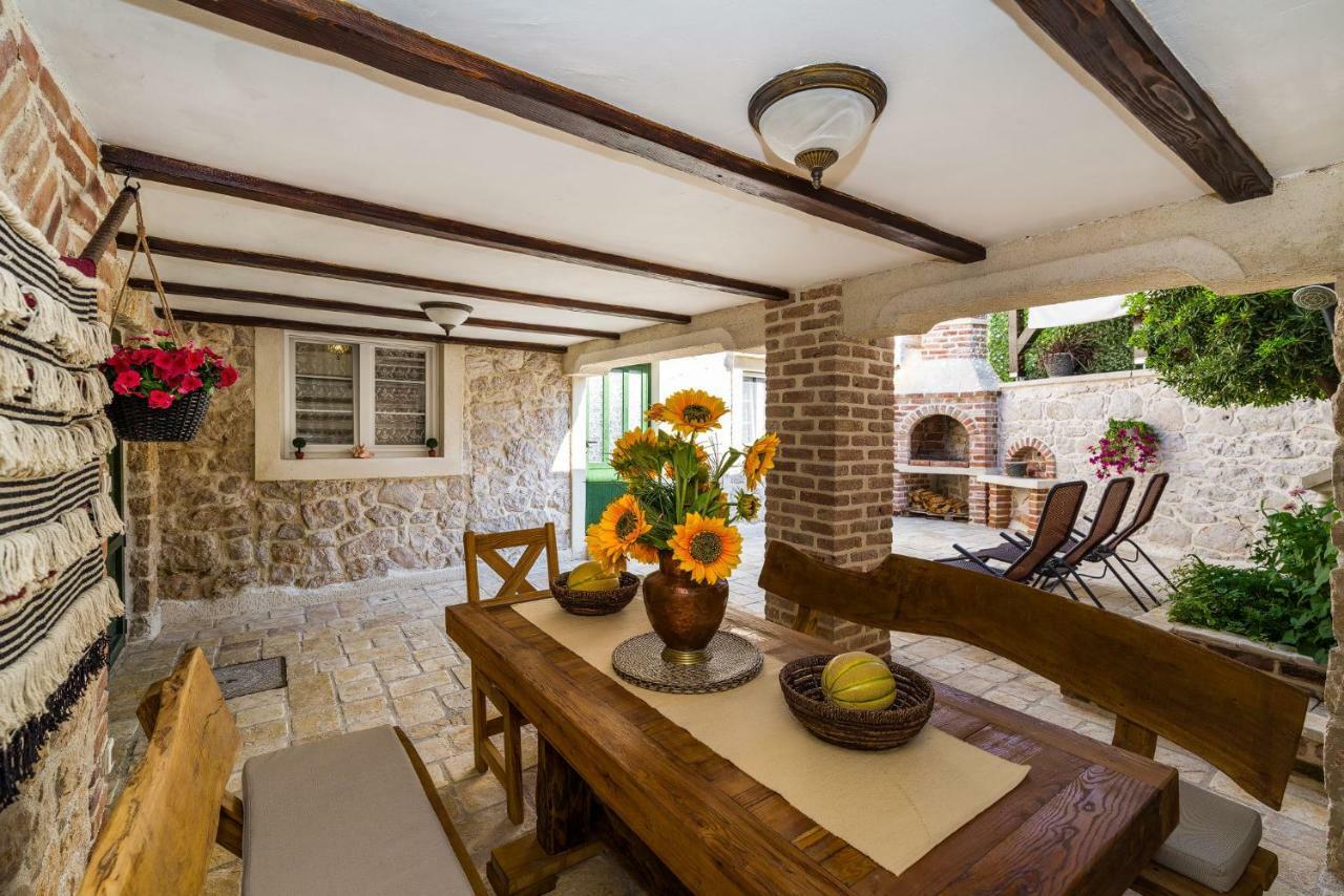 Stone House Villa ราชานาส ภายนอก รูปภาพ