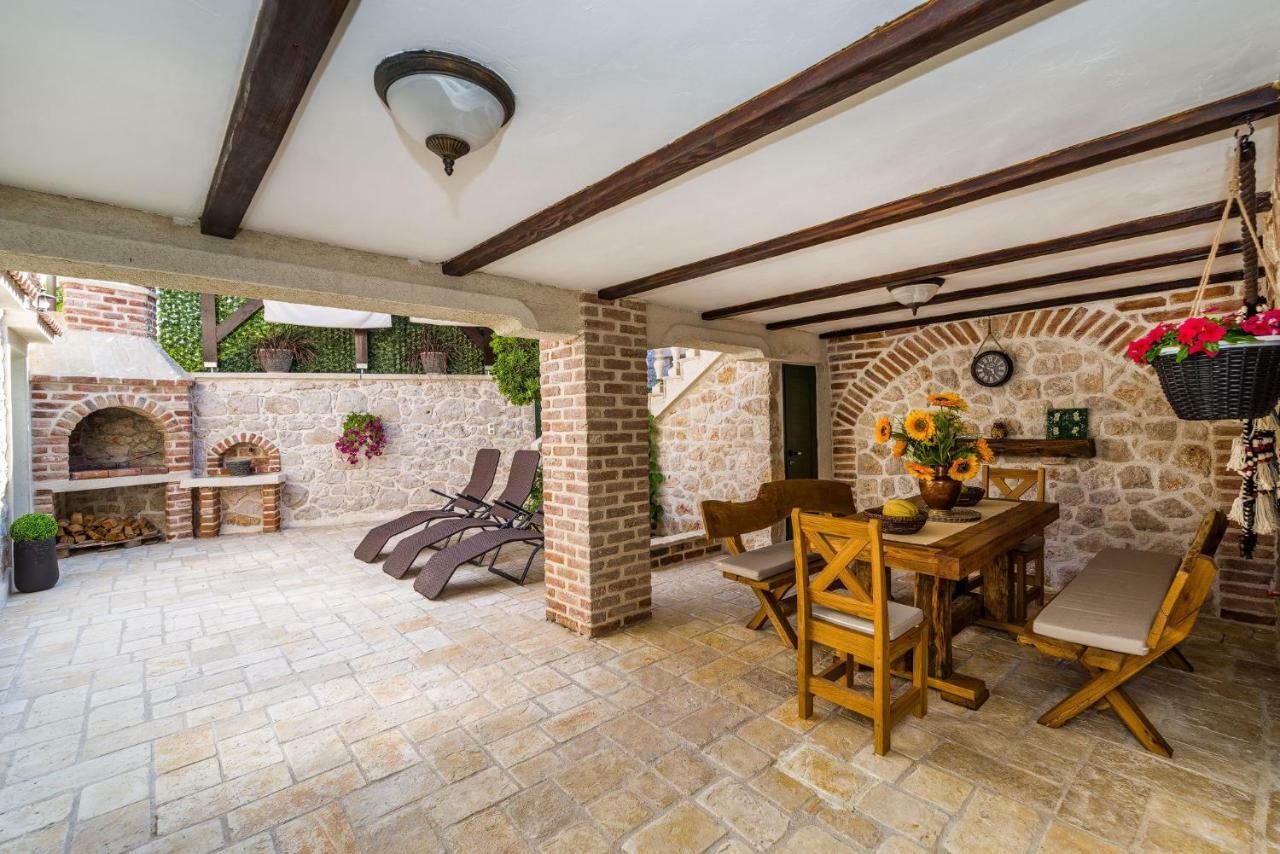 Stone House Villa ราชานาส ภายนอก รูปภาพ